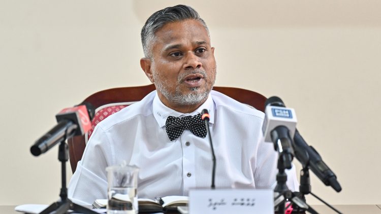 ޝަރުތު ހަމަނުވާ ބަޔަކަށް ފްލެޓް ދިން މައްސަލާގައި 4 މީހަކަށް ދައުވާކުރަން ފޮނުވައިފި