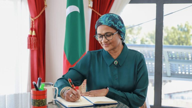 މިނިސްޓަރު މާރިޔާ ވެސް އިސްތިއުފާ ދެއްވައިފި