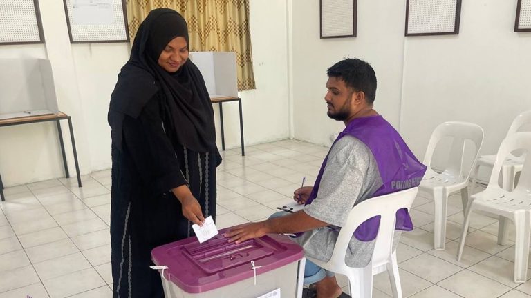ރާއްޖެއިން ބޭރުގައި ވޯޓު ފޮށި ބަހައްޓަނީ މެލޭޝިޔާ އަދި ލަންކާގައި އެކަނި