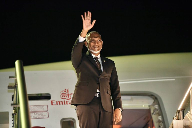 ރައީސުލްޖުމްހޫރިއްޔާ، ރަސްމީ ދަތުރުފުޅެއްގައި މެލޭޝިއާއަށް ފުރާވަޑައިގެންފި