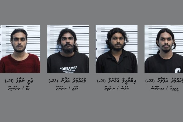 މީހަކަށް ބިރުދައްކައި، ގެއަކަށް ގެއްލުން ދިން މައްސަލައެއްގައި ހައްޔަރުކުރި 4 މީހުން ދޫކޮށްލައިފި