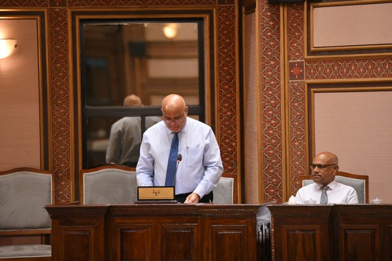 ދަރިވަރުންގެ ޝަކުވާތަކަށް ބަލައިގަންނަ ޚާއްޞަ އެޕެއް ތަޢާރަފުކުރަނީ