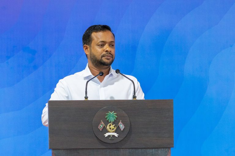 4000 ފްލެޓުތައް ރަޖިސްޓްރީކޮށްދޭނީ ކުލި ނުވަތަ އިންސްޓޯލްމަންޓު ފައިސާ ދައްކައި ހަލާސް ކުރުމުން: ވަޒީރު