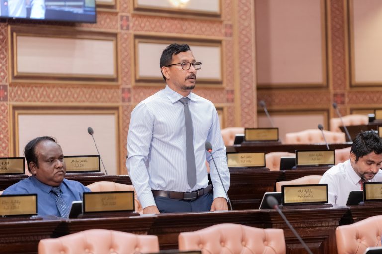 ނޫސްވެރިން "އުލުބައިންދަން" ފަލާހް ގޮވާލި މައްސަލަ ފުލުހަށް