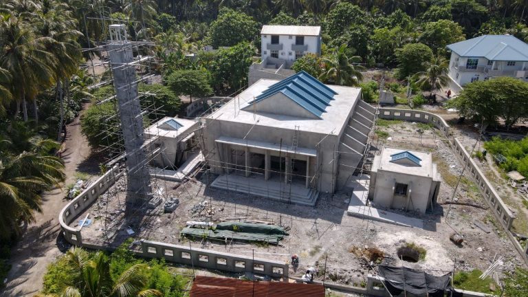 ތ. ވަންދޫ އައު މިސްކިތުގެ 60 އިންސައްތަ މަސައްކަތް ނިންމާލައިފި
