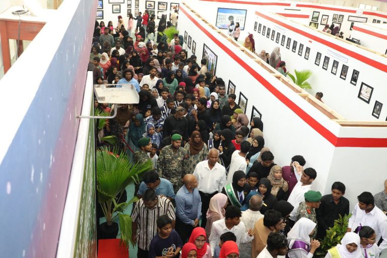 ނަޞްރުގެ ދުވަހުގެ ސިފައިންގެ މައުރަޒު ތިނަދޫގައި ހުޅުވައިފި