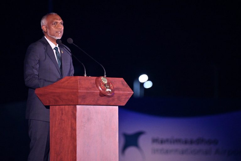 ހަނިމާދޫ އެއަރޕޯޓަކީ ބޮޑުތިލަދުންމަތީގެ ތަރައްގީގެ ދޮރާއަށި، އިންވެސްޓަރުންނަށް މިއީ ރަނުގެ ފުރުސަތެއް: ރައީސް