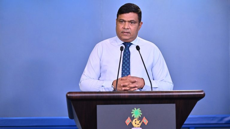 ޓީޖީއެސްޓީއާ ގުޅިގެން ހުރި ކަންބޮޑުވުންތަކަށް އަވަސް ހައްލެއް ހޯދައިދޭނަނަން: ވަޒީރު އަމިން