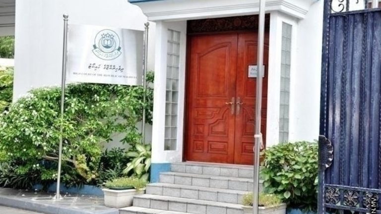 ހައިކޯޓަށް 2 ފަނޑިޔާރަކު ހޯދަނީ