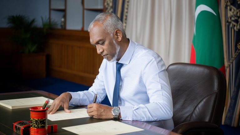 ޖަނަވާރު ގެންގުޅުމާއި ޖަނަވާރުގެ ރައްކާތެރިކަމުގެ ޤާނޫނު ތަސްދީޤުކުރައްވައިފި