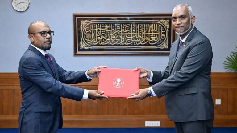 ޑިފެންސް މިނިސްޓަރުގެ މަގާމަށް ހަސަން ރަޝީދު އައްޔަންކޮށްފި