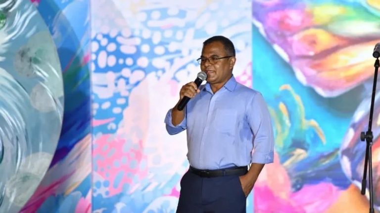 އެމްޑަބްލިއުއެސްސީގެ މެނޭޖިން ޑިރެކްޓަރު އަބްދުލްމަތީން މުހައްމަދު -