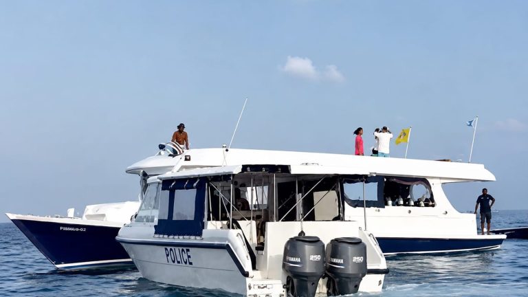 ޑައިވިންގައި އުޅުނު ސިފައިންގެ މީހެއް ހާލު ދެރަވެ ފަރުވާދެނީ