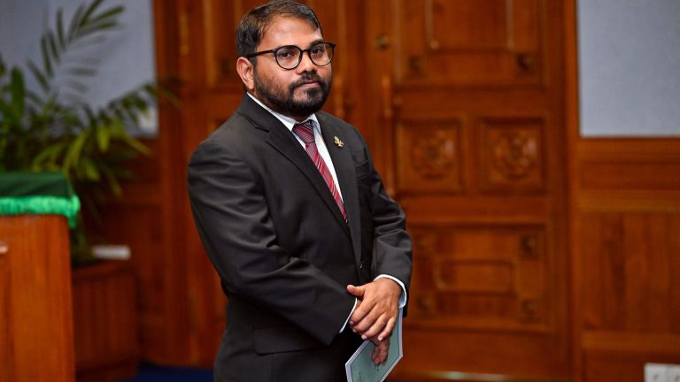 ޖޭއެސްސީގެ ނައިބު ރައީސްގެ މަޤާމުން ޔަޒްމީދު އިސްތިއުފާ ދެއްވައިފި