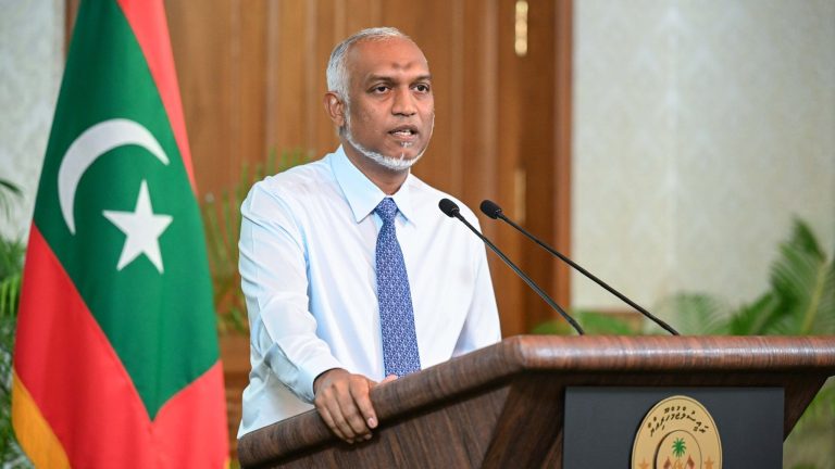 ރައީސް ޑރ. މުހައްމަދު މުއިއްޒު ވާހަކަފުޅު ދައްކަވަނީ.
