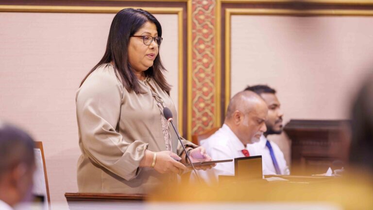 ހެލްތު މިނިސްޓަރު ގީލާ އަލީ