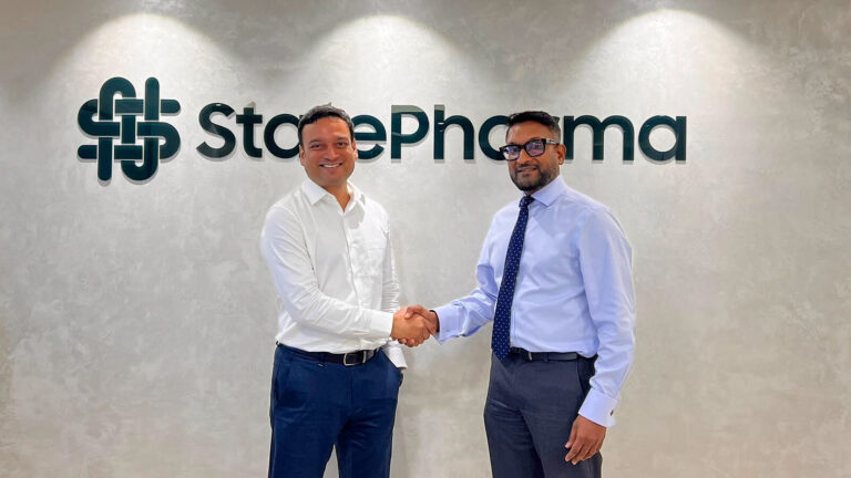 ސްޓޭޓް ފާމާގެ އެމްޑީ ޝާހް މާަހިރު އެސްޓްރަޒެނެކާގެ މަންދޫބަކާއެކު