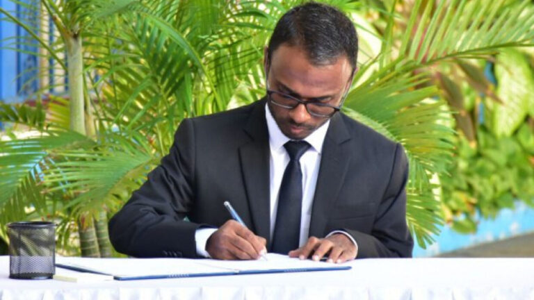 ސިވިލް ކޯޓުގެ ގާޒީ އިހްސާން