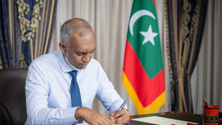 އަތޮޅުތަކުގައި "ސަރުކާރުގެ ޚިދުމާތު މަރުކަޒު" ތަކުގެ ނަމުގައި މަރުކަޒުތަކެއް ރައީސް އުފައްދަވައިފި