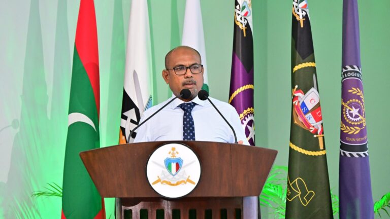 ޑިފެންސް މިނިސްޓަރު ރަޝީދު
