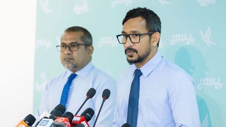 ކުރީގެ މިނިސްޓަރު ޚަލީލް ރަސްމާލެ މަޝްރޫޢާ ޔާމީނަށްވުރެ ބޮޑަށް ދެކޮޅުވުމުން ހައިރާންވެއްޖެ: ފަލާޙް