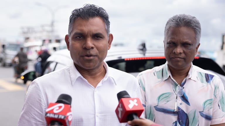ފައިސަލާއި އާޒިމް، ކުރީގެ ރައީސް ސޯލިހާ ބައްދަލުކުރައްވައިފި