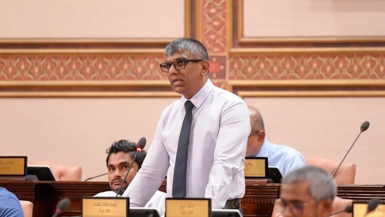 ގަރާރަށް ބަހުސްކުރުމުގެ ކުރިން ވޯޓަށް އަހާ ގޮތަށް މަޖިލީހުގެ ގަވާއިދަށް އިސްލާހެއް ހުށަހަޅައިފި
