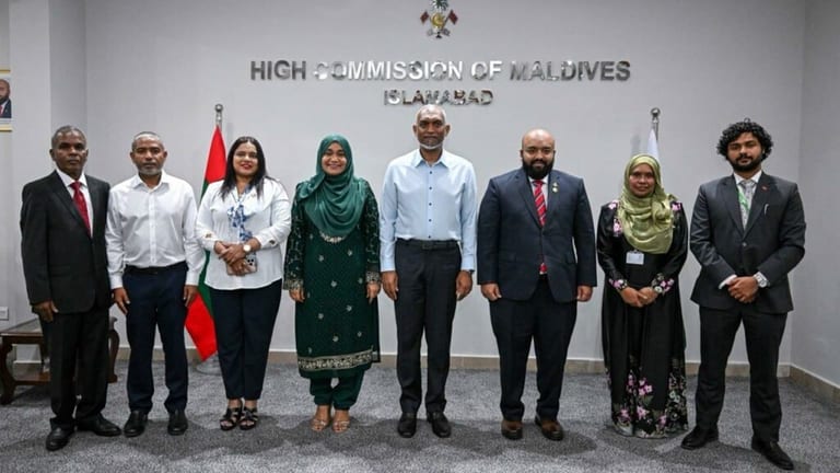 ޕާކިސްތާނުގައި ހުންނަ ދިވެހި ހައިކޮމިޝަނަށް ރައީސްގެ ދެކަނބަލުން ޒިޔާރަތްކުރައްވައިފި