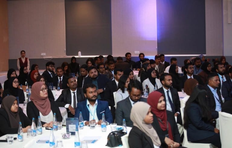 400 އަށްވުރެ ގިނަ ބައިވެރިންނާއެކު އެކައުންޓެންޓްސް ފޯރަމް ފަށައިފި