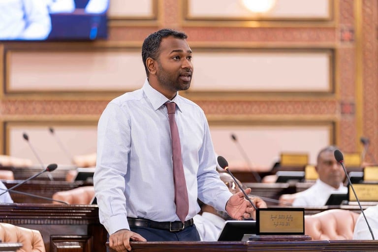 އީގަލް ހިލްސްއާއެކު ވެފައިވާ އެއްބަސްވުން ހާމަކުރަން ގޮވާލި ގަރާރު މަޖިލީހުން ބޭރުކޮށްލައިފި