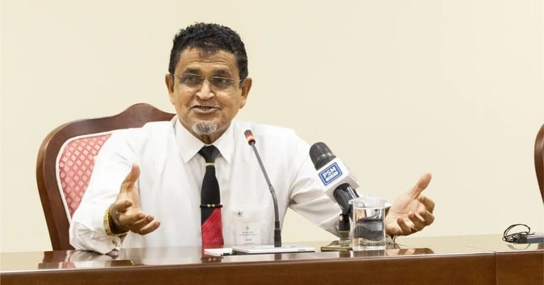 މައުލޫމާތު ނުދިނުމުން އިދާރާއަކަށް ވަދެ ފައިލު ހާވައިގެން މައުލޫމާތު ނެގިން: އިންފޮމޭޝަން ކޮމިޝަނަރު