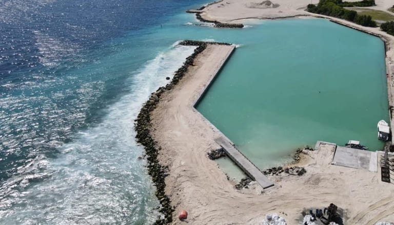 ގިރިފުށީ ބިންހިއްކުމާއި ބަނދަރު ތަރައްޤީކުރުމުގެ 50 އިންސައްތަ މަސައްކަތް ނިމިއްޖެ