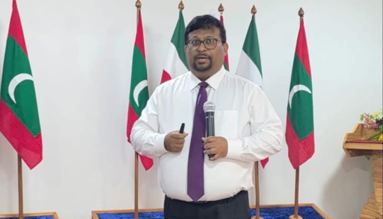 ސުޕްރީމް ކޯޓުގެ ފަނޑިޔާރު ޢަލީ ރަޝީދު ރިޓަޔާކުރައްވަނީ