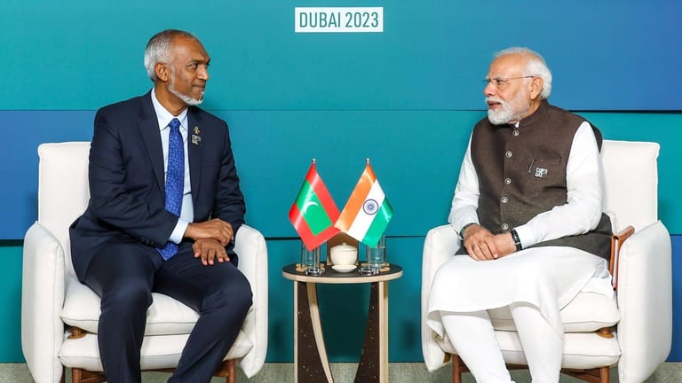 އިންޑިއާއިން ދީފައިވާ 30 ބިލިއަން ރުޕީސްގެ ކަރަންސީ ސުވަޕް ރޯލްއޯވަރ ކޮށްދީފި