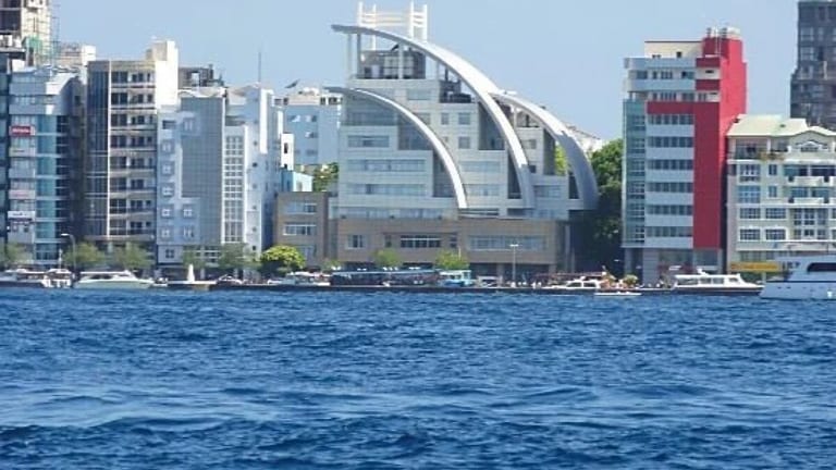 ޕީއެންސީއަށް ސޮއިނުކުރުމުން ސަފީރަކު ވަކިކުރި ކަމަށް ބުނާ ވާހަކަ ފޮރިން މިނިސްޓްރީން ދޮގުކޮށްފި