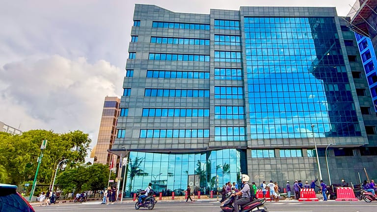 މަނީ ޗޭންޖިންގ ގަވާއިދާ ޚިލާފުވެގެން އެމްއެސް ފައިނޭންސް 5 ލައްކަ ރުފިޔާއިން ޖޫރިމަނާކޮށް ލައިސަންސް ހިފަހައްޓައިފި