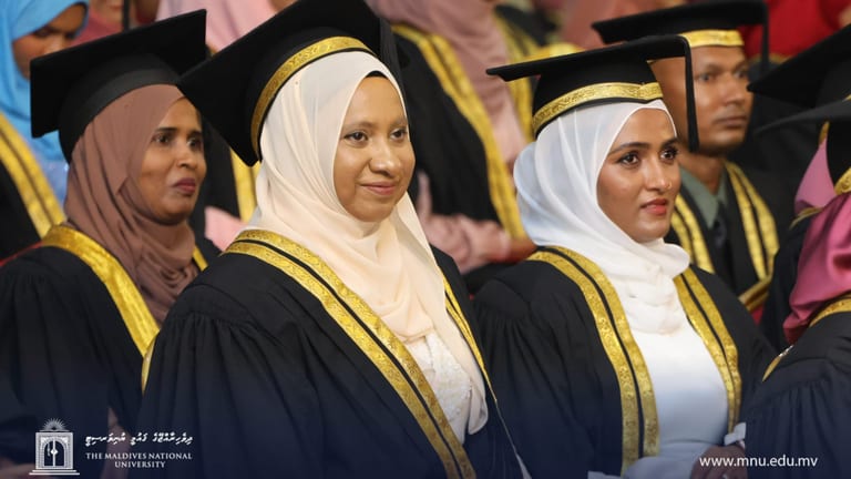 ހިލޭ ޑިގްރީއާއި ލޯނަށް ބަޖެޓުން 787 މިލިއަނަށްވުރެ ގިނަ ރުފިޔާ ކަނޑައަޅައިފި