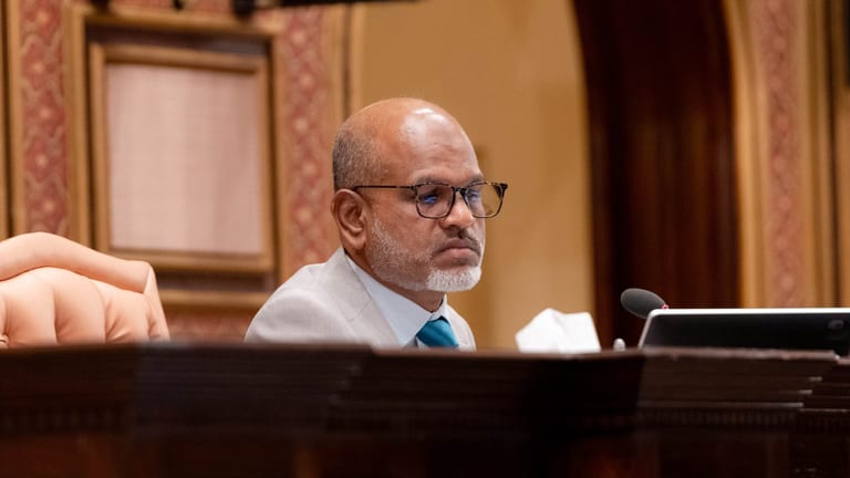 މަޖިލިސް މެންބަރުންނާ މެދު ނަފުރަތު އުފެއްދުމަކީ ނުރައްކާތެރި ކަމެއް: ނާޒިމް