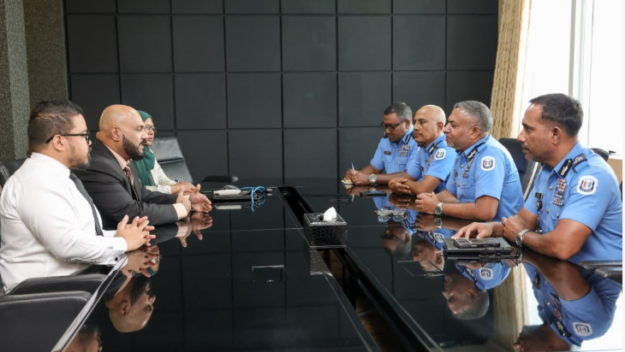 މާލޭގެ ޓްރެފިކް މައްސަލަތައް ހައްލުކުރަން ފުލުހުންނާއި މޮބިލިޓީ އޮފީސް މަޝްވަރާކޮށްފި
