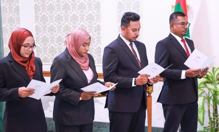 މެޖިސްޓްރޭޓް ކޯޓުތަކަށް 4 ފަނޑިޔާރަކު އައްޔަނުކޮށްފި