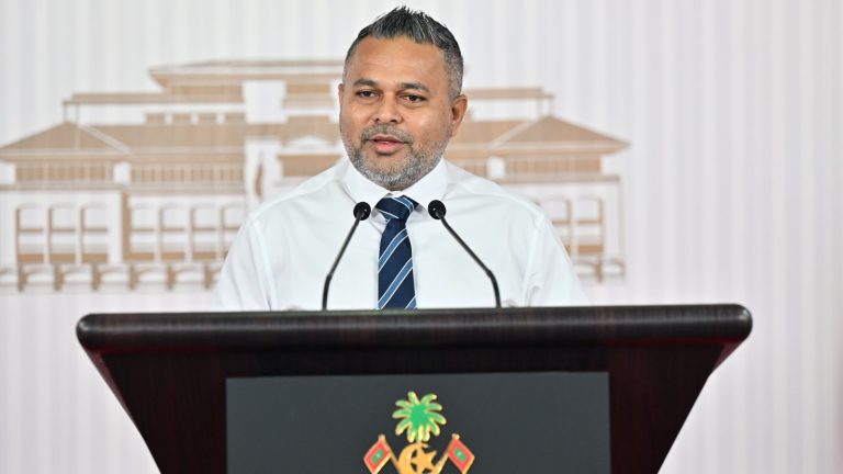 9500 ޓަނުގެ ކޯލްޑް ސްޓޮރޭޖު ގާއިމުކުރުމުގެ މަސައްކަތް ކުރިއަށް އެބަދޭ: މިނިސްޓަރ