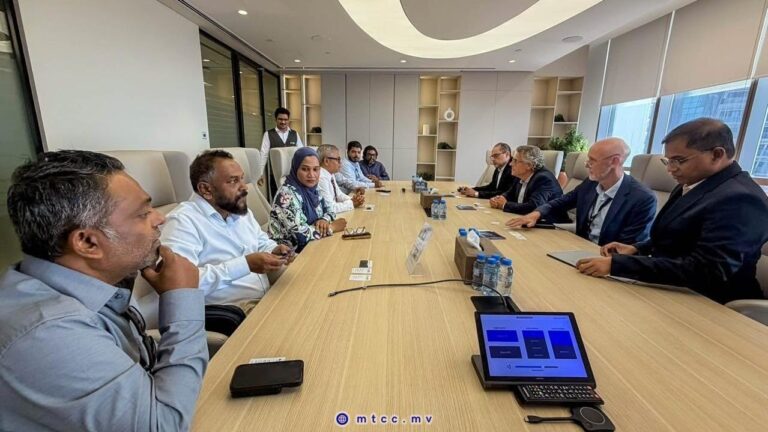 އެމްޓީސީސީގެ މަޝްރޫޢުތަކަށް އިންވެސްޓްކުރުމާ ގުޅޭގޮތުން ޔޫއޭއީގެ އެންއެމްޑީސީއާއެކު މަޝްވަރާކޮށްފި އެމްޓީސީސީއާއި ޔޫއޭއީގެ ނޭޝަނަލް މެރިން ޑްރެޖިންގ ގްރޫޕާއި ދެމެދު މަޝްވަރާ ބައްދަލުވުމެއް ބާއްވައިފި